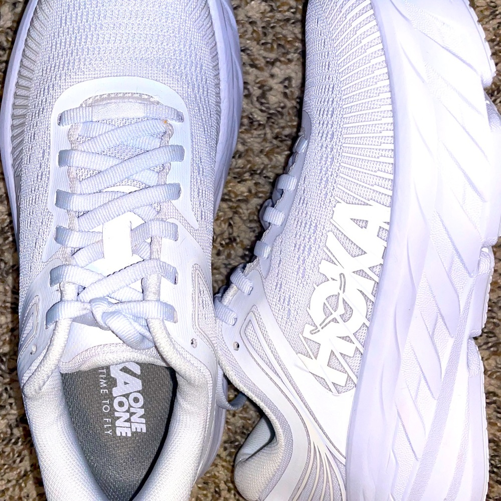 NWOT Hoka Bondi 7 White Size 5.5 Womens
